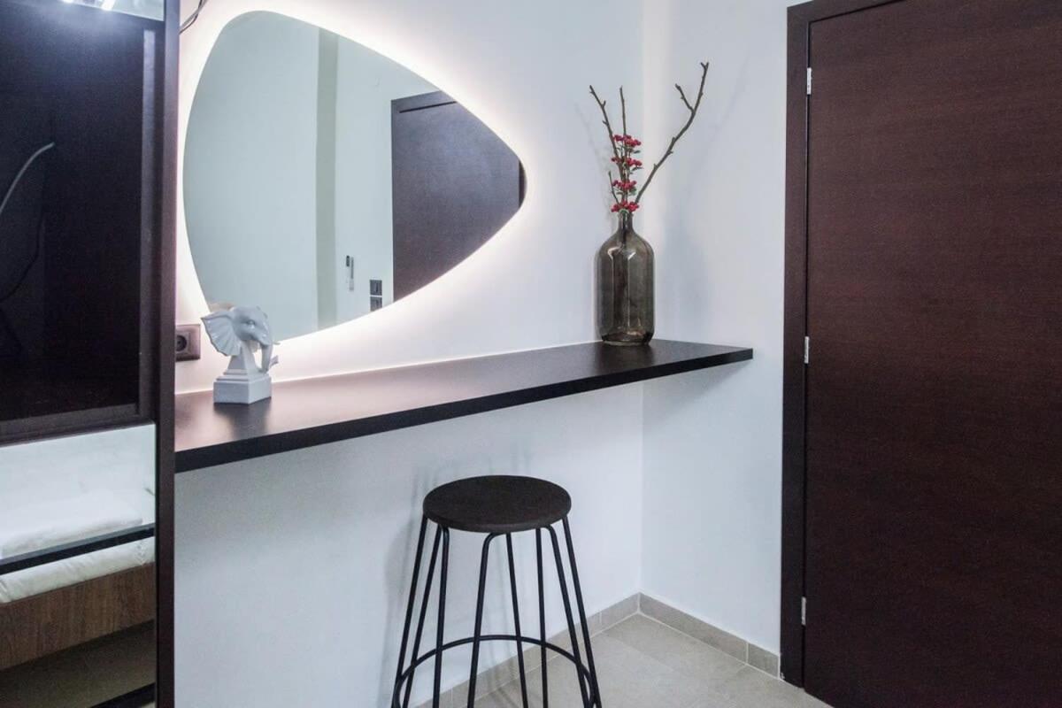 Beautiful Elegant Apartment Next To Monastiraki Atina Dış mekan fotoğraf